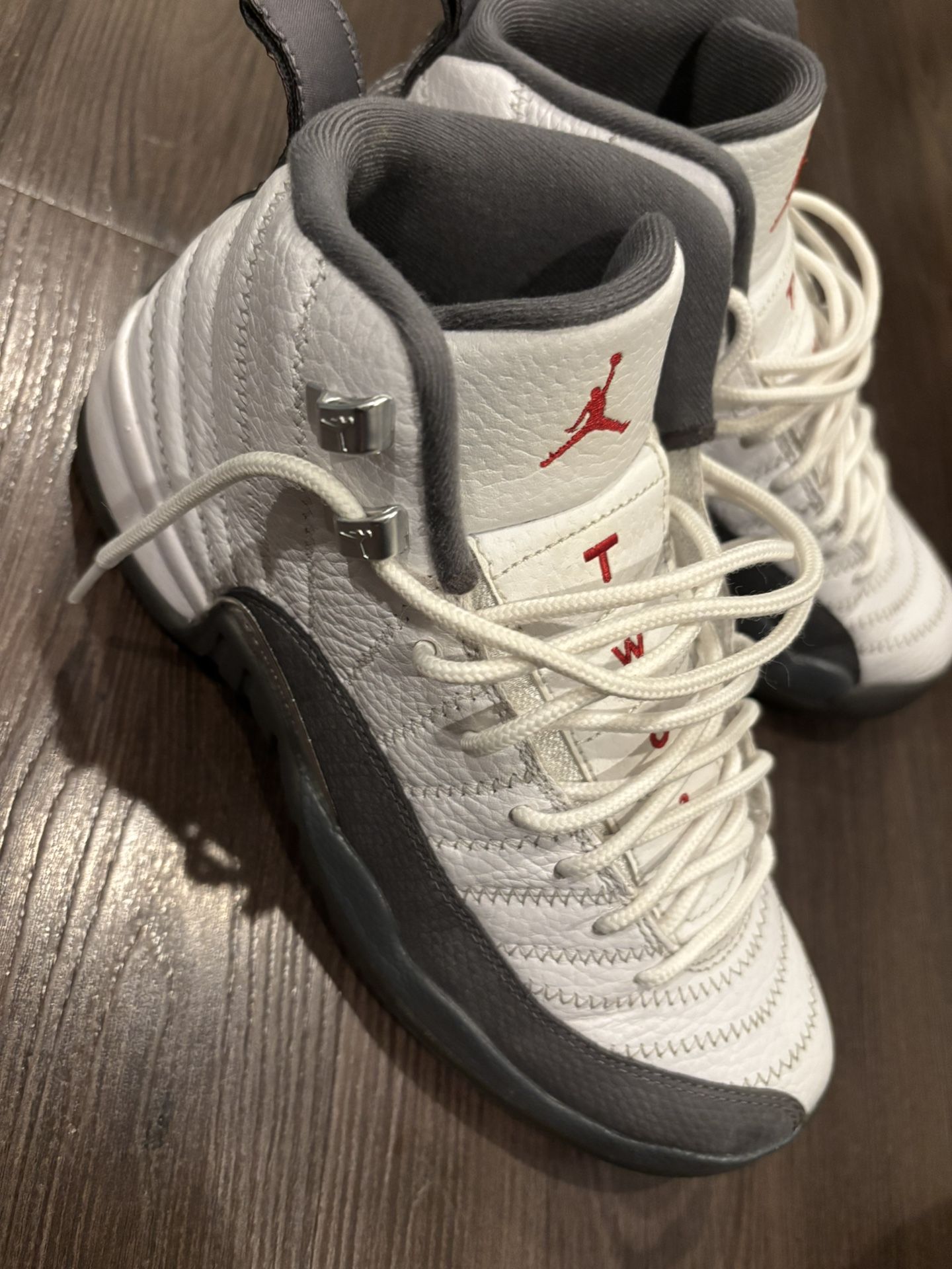 Jordan 12’s Size 7 Youth 