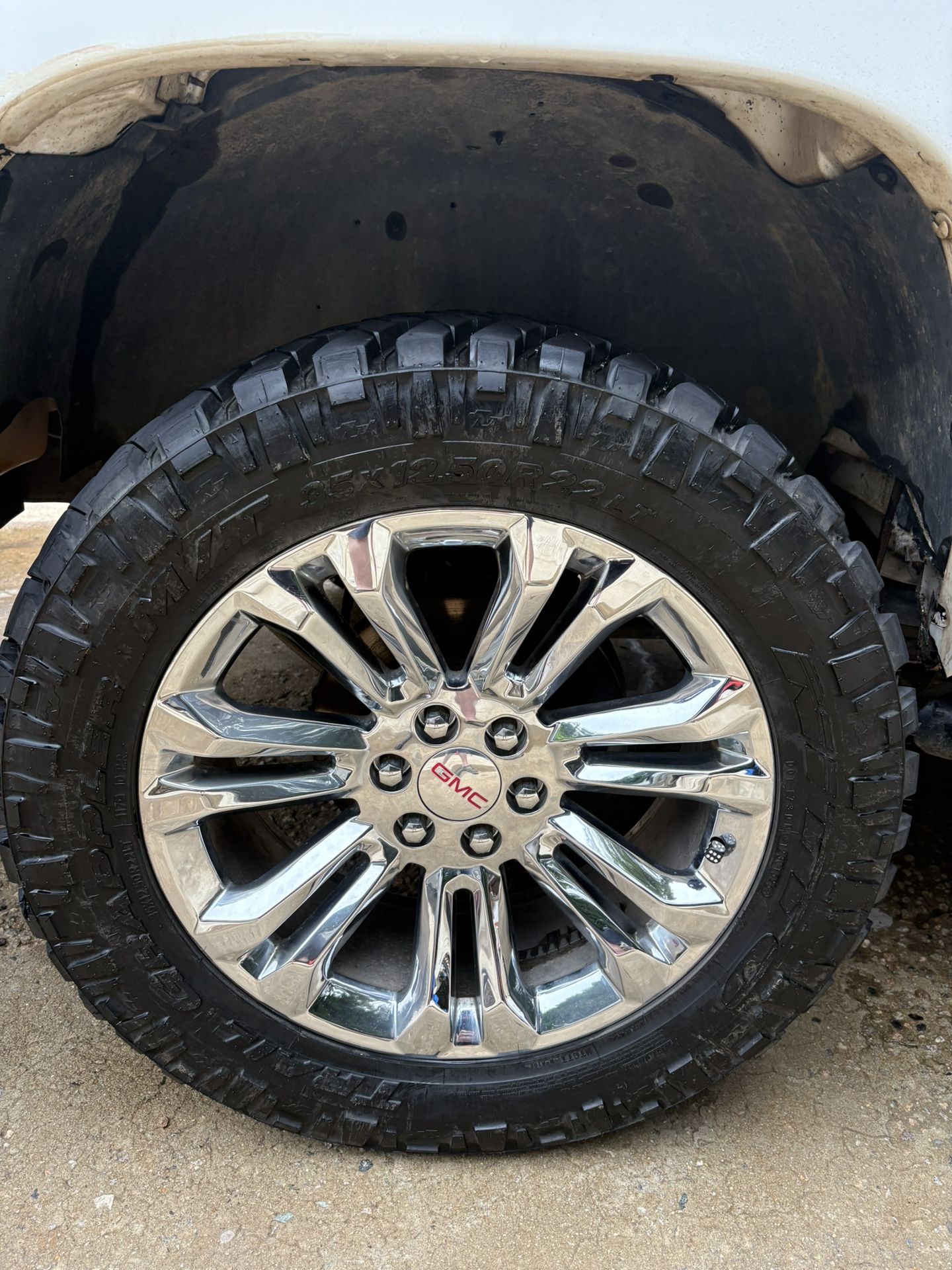 22 split sevens on 35x1250x22 nitro trail grapplers