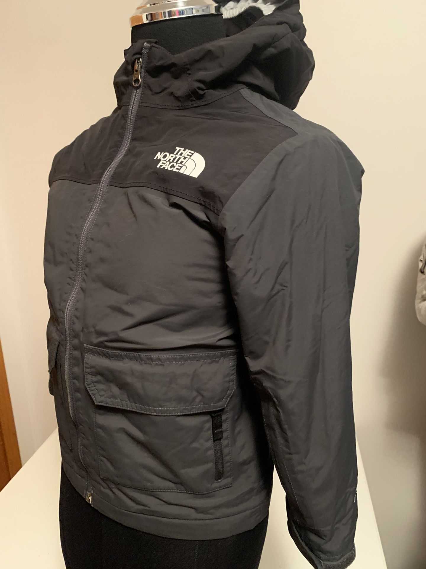 The North Face Toddlers Ski Jacket . Size(6)