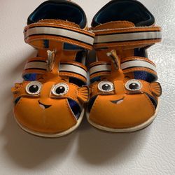 Stride Rite Nemo Shoes 7M