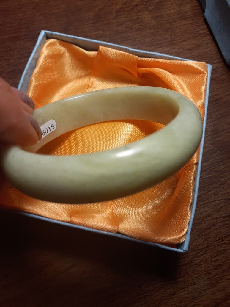 Solid Light Green Bangle Jade Bracelet.