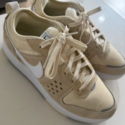 Nike Practically New Size 7 