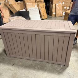 150 Gallon Outdoor Storage Box $100 
