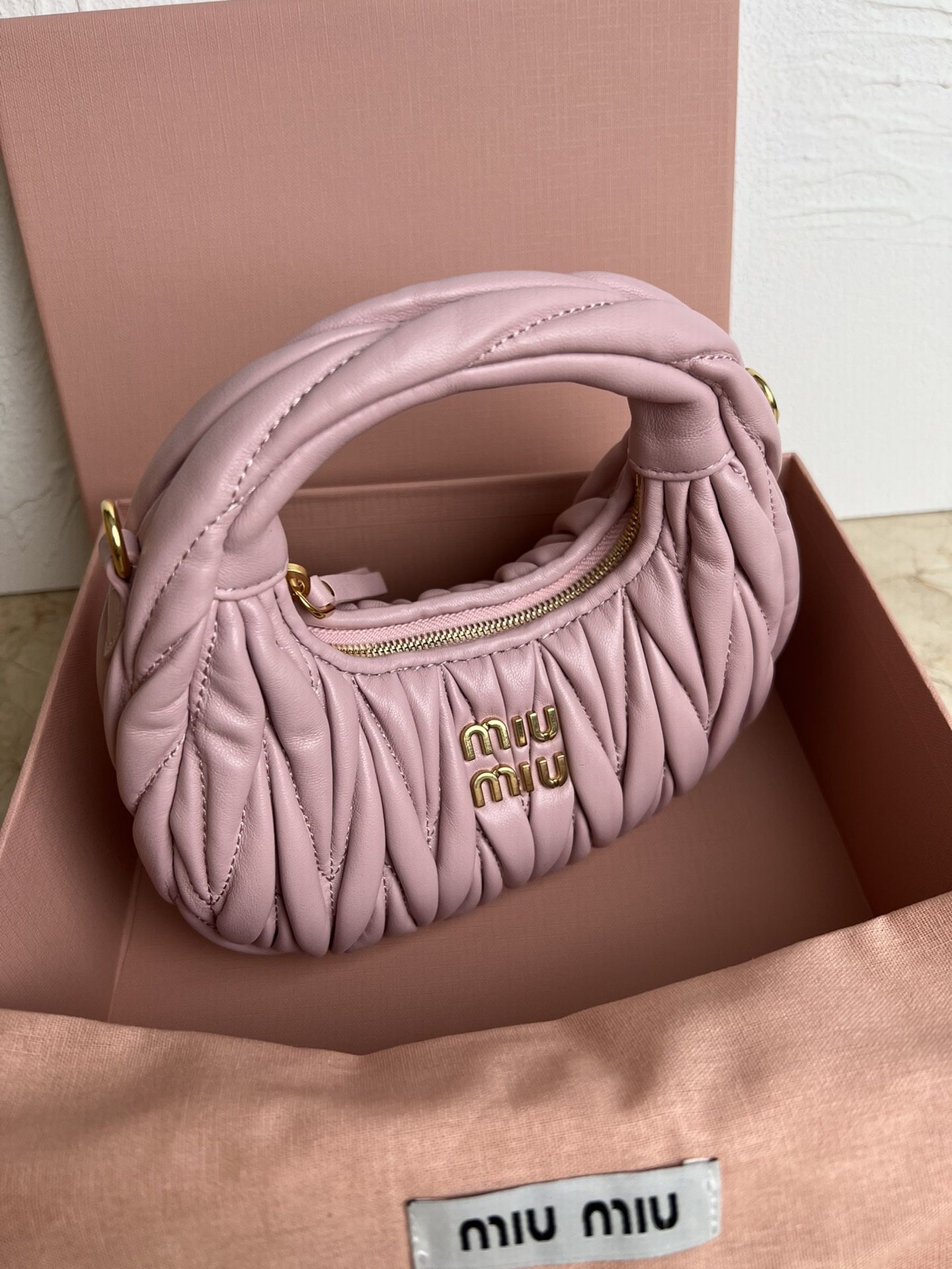 Wander matelasse nappa leather hobo bag 18X10X6cm