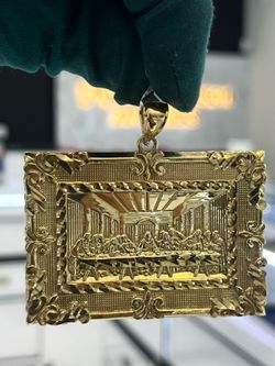 🔥10K GOLD LAST SUPPER PENDANT🔥