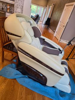 Osaki massage chair - FREE
