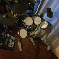 Electronic 8 Piece Drum Set