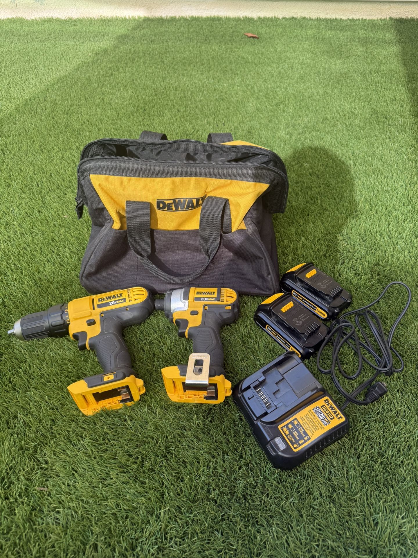 Dewalt 20v Max Drill & Impact Combo