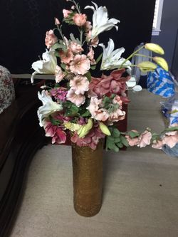 Vase with flower