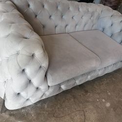 Loveseat 