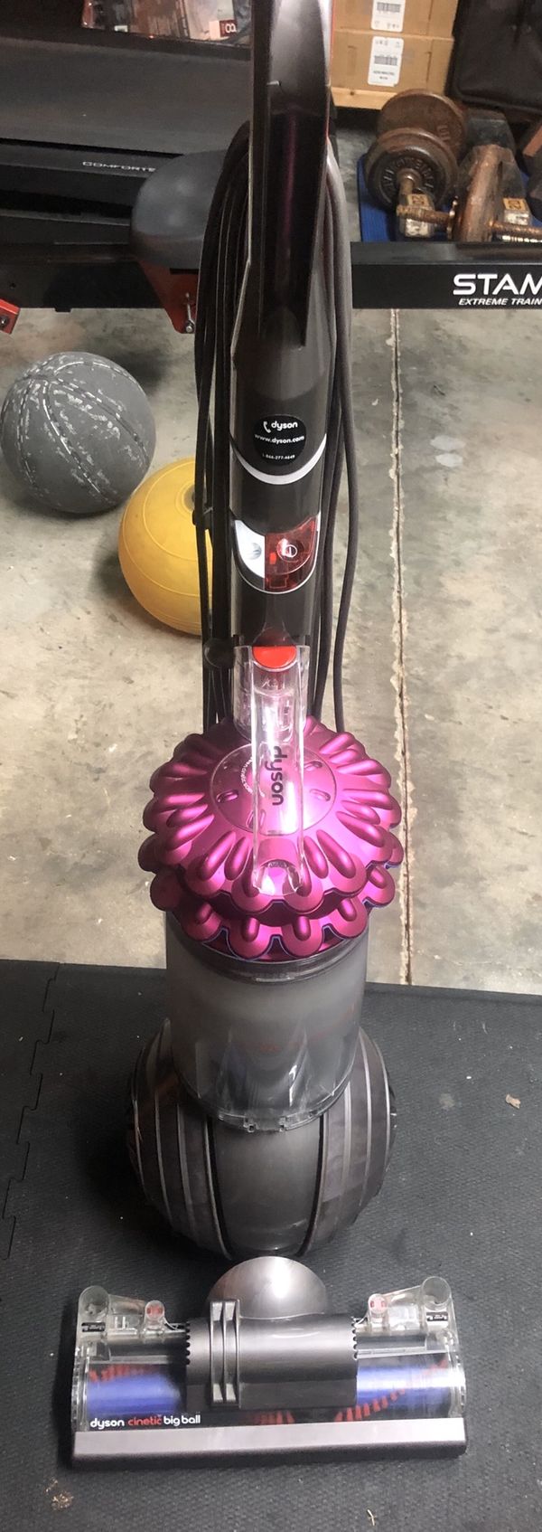 Dyson animal ball vacuum. for Sale in Lehigh Acres, FL - OfferUp