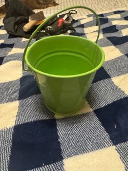Free Green Bucket