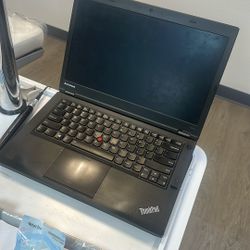 4 Lenovo Laptops As Is Working 