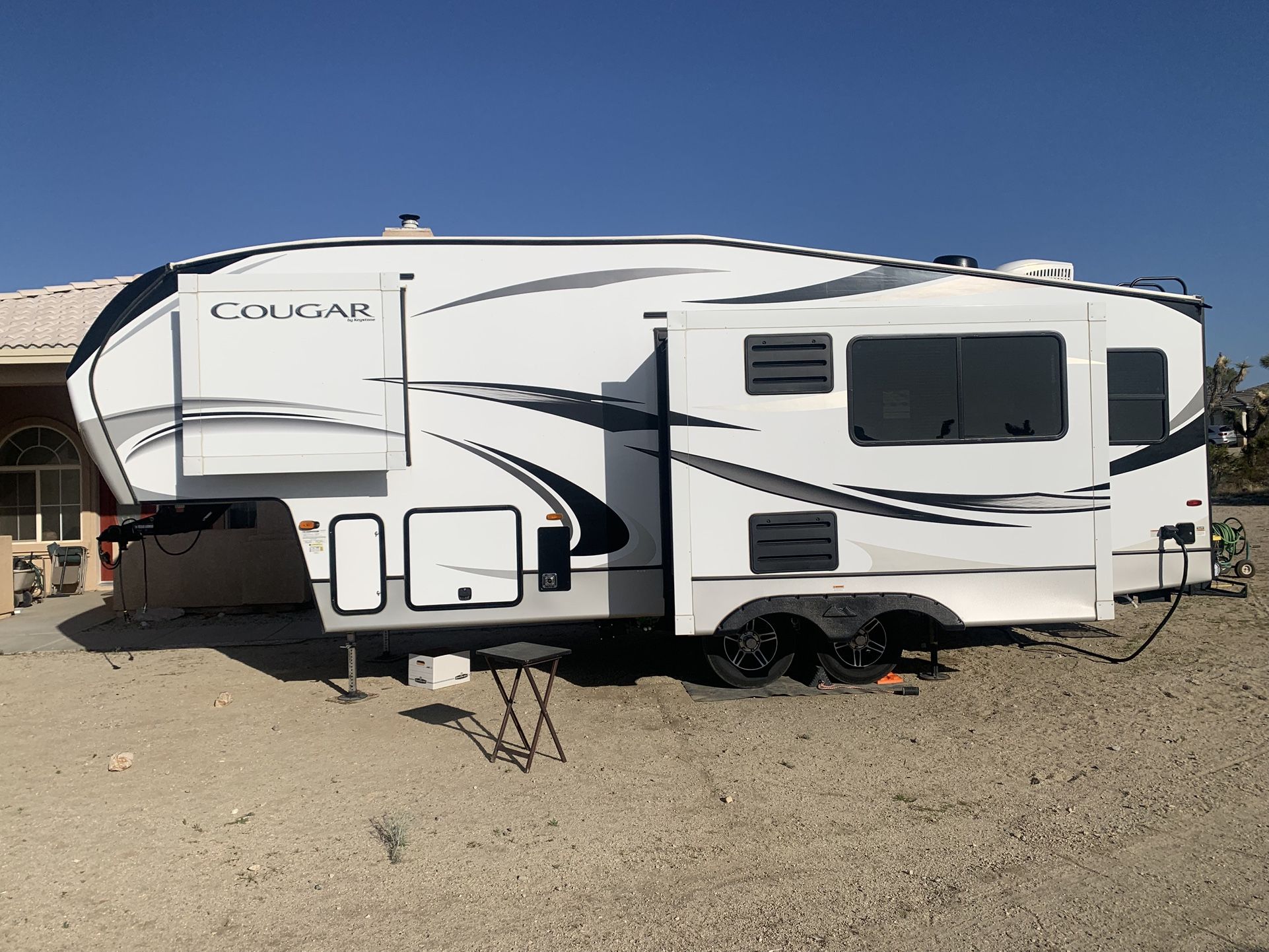 2021 Keystone cougar 24RDS