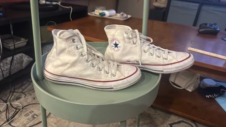 Converse women’s 8.5