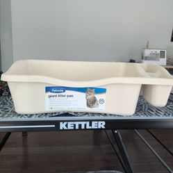 Do you have a lot of cats? Free - Large Cat Litter Box