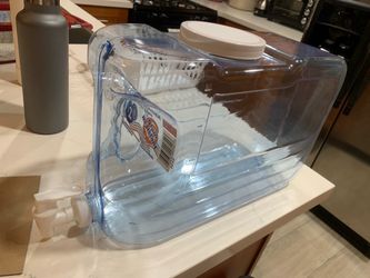 2.5 gallon water container dispenser