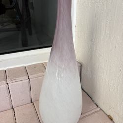 Beautiful Pink Lavender Purple 21.5” Art Glass Floor Or Table Vase. Silk Flowers Not Included. 