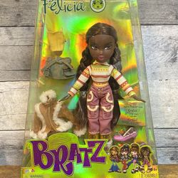 2023 MGA Bratz Felicia Fashion Doll Series 3 ~ 2 Outfits & Poster Original New