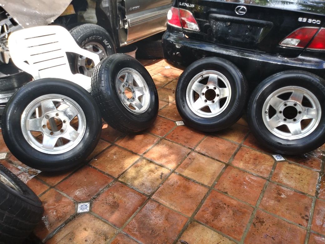 4 wheel And tire for trailer . st