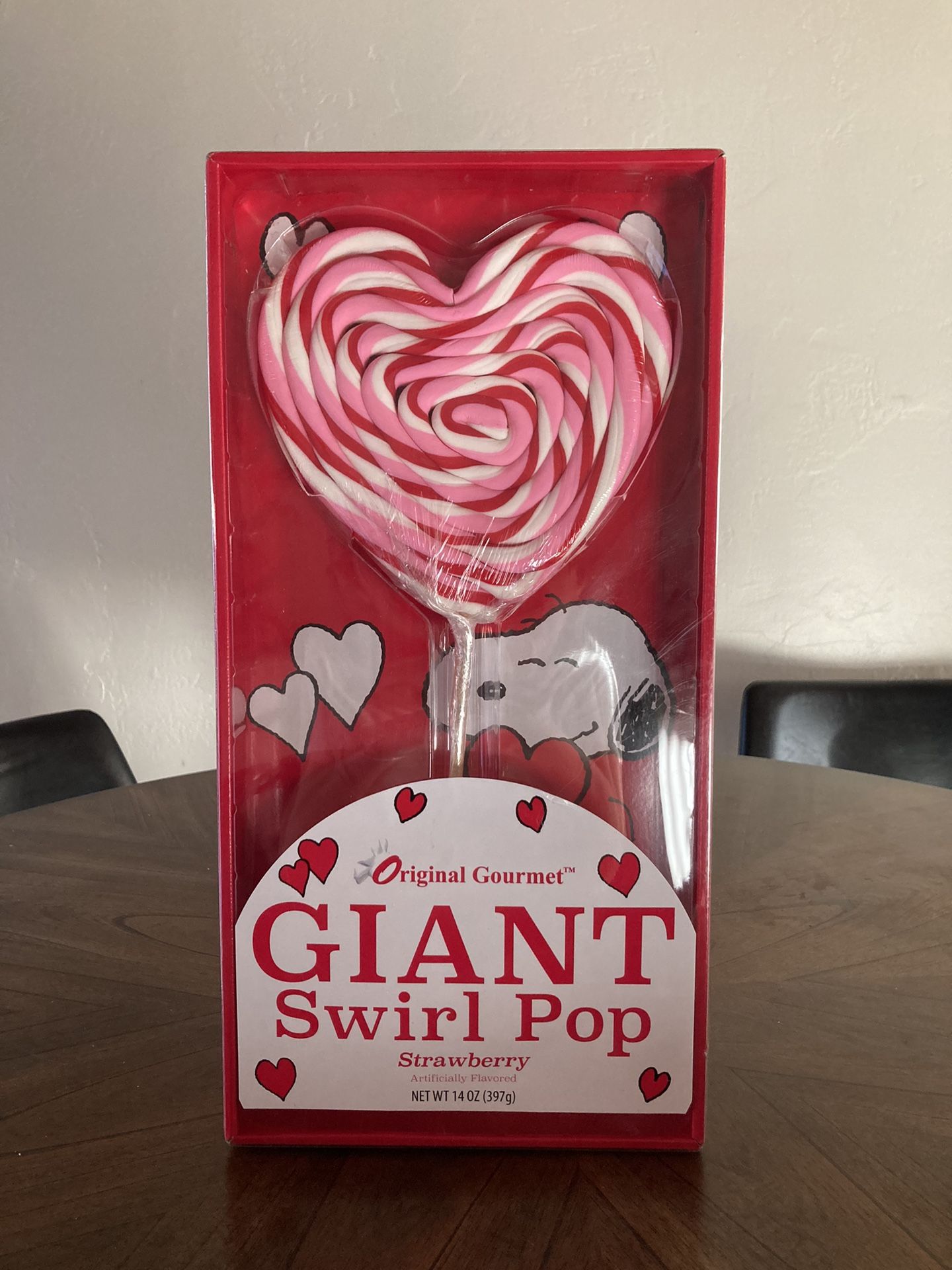 Giant Swirl Snoopy Valentines Lollipop