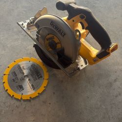 Dewalt circular Saw 