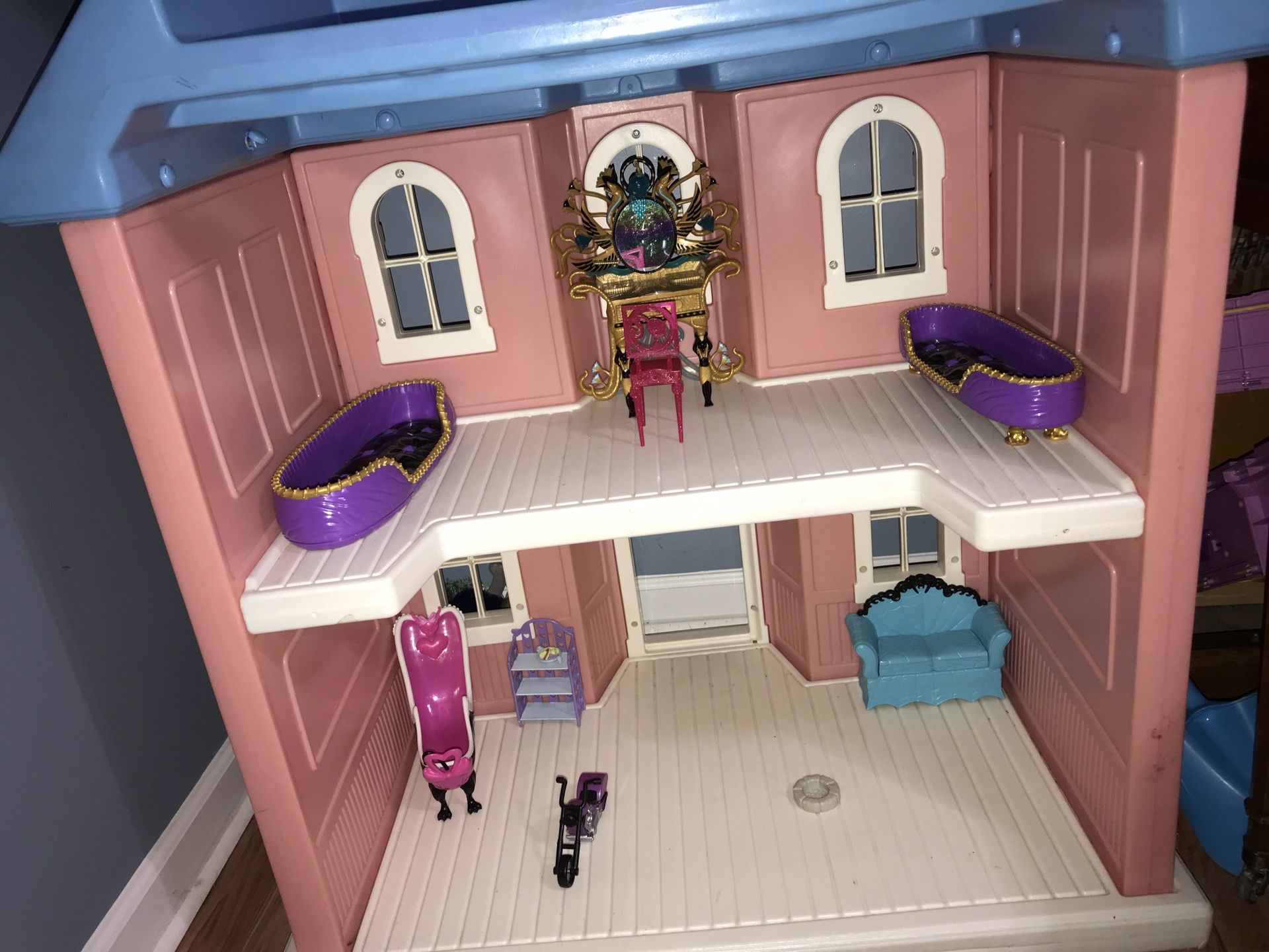 Little tikes deals barbie playhouse