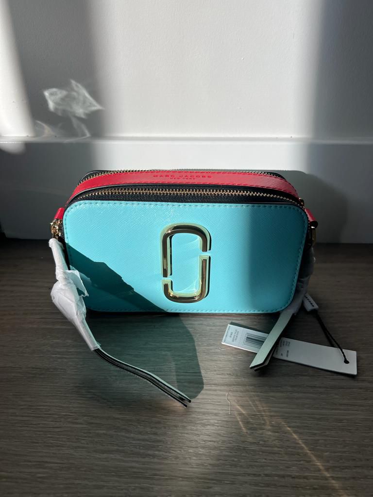 Authentic Marc Jacobs Snapshot Crossbody for Sale in Gresham, OR - OfferUp