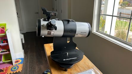 Celestron StarSense Explorer 114mm Tabletop Dobsonian Telescope – Mint Condition