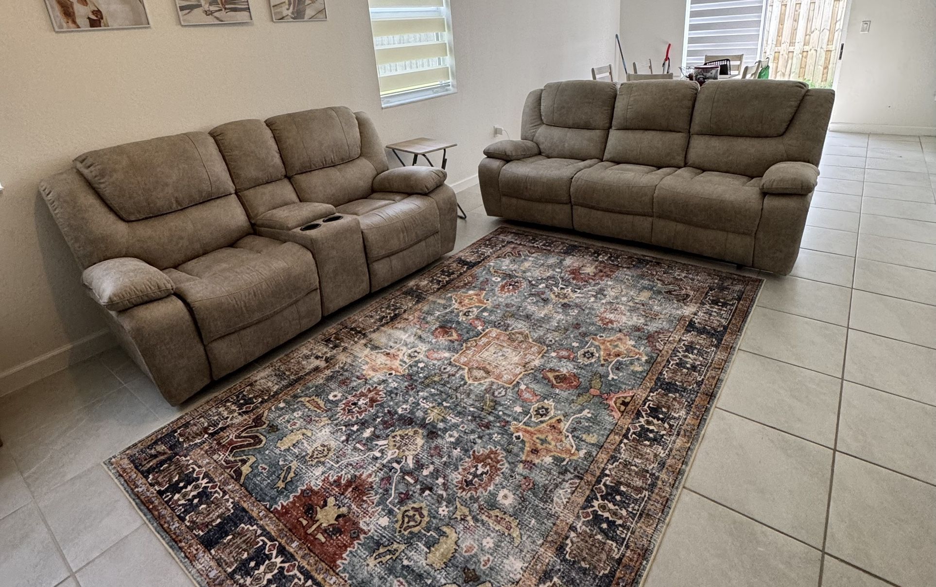 Recliner couch set