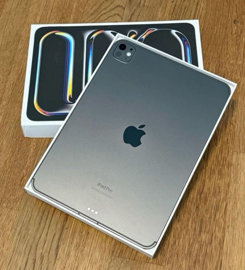 iPad Pro 11-Inch(M4), Ultra Retina XDR Display. 