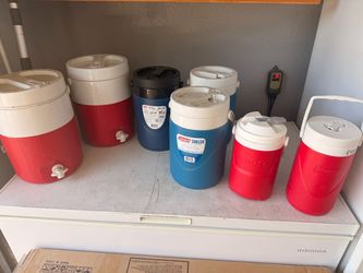 Coleman & Igloo Insulated Water Jugs – Multiple Sizes Available
