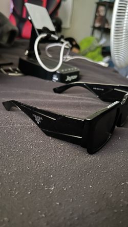 Woman Prada glasses