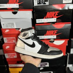 Jordan Silver Toe 1s size 10W 8.5M USED