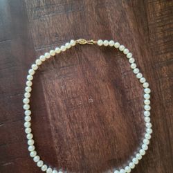 14k Gold And Pearl Choker Necklace