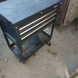 Is General 4 Drawer Roll Cart