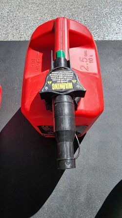 2.5 Gallon /10 L Gas Can