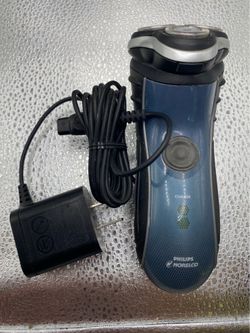 Philips Norelco 7340XL Electric Razor Shaver Heads Pop-Up Trimmer + Charger Used