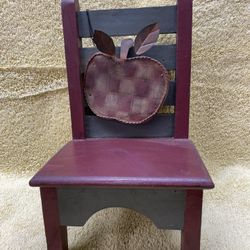 Boyd’s  “Gala’s Apple Slice Chair”