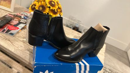 Black boots