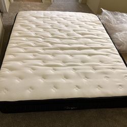 Queen Size Mattress 