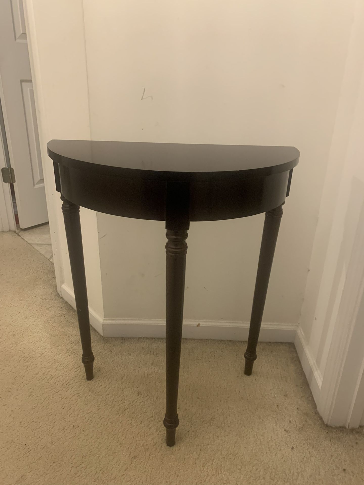 Wood Brown Accent Table, Like New!!!!