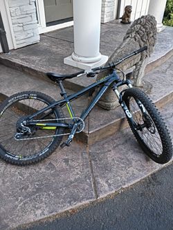 24in Diamondback Syncr dirtjumper