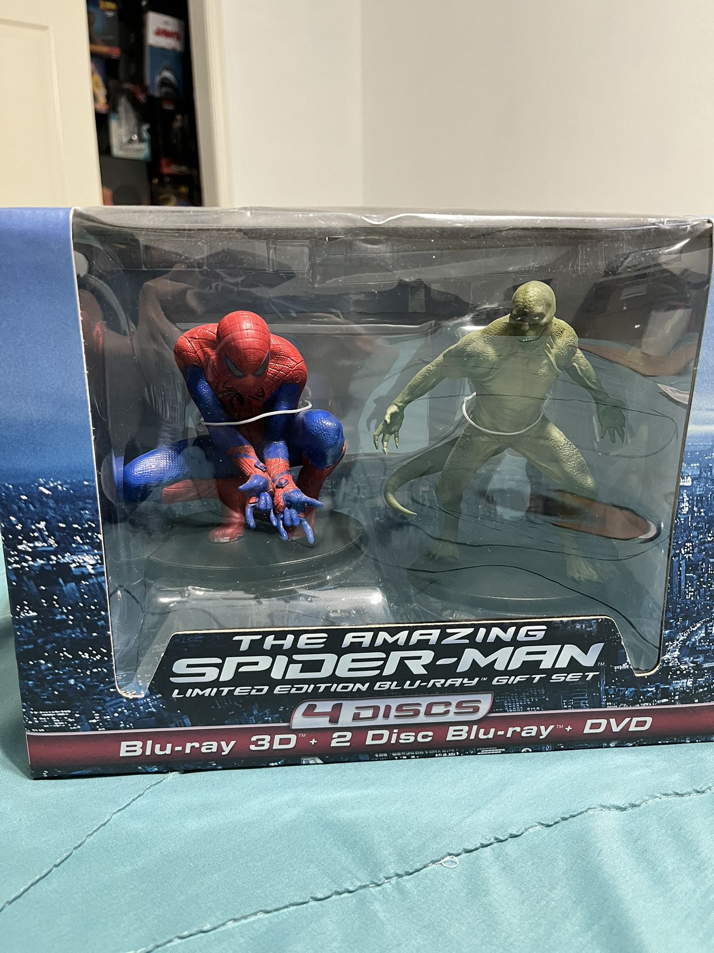 The Amazing Spider-man Limited Edition Gift Set (statues only)