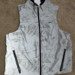 Nike Therma-FIT ADV Reflective Running Vest Women's MEDIUM