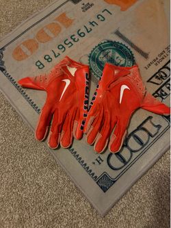 College gloves