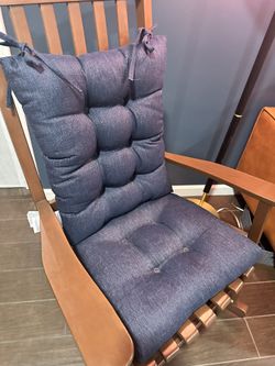 Rocking Chair W/ Seat Cushions