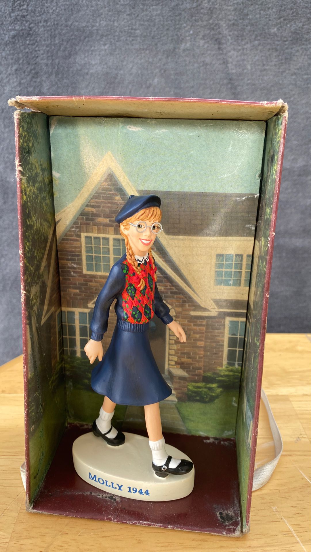 American girls Collection statue