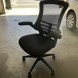 Ergonomic Office Chair With Flip Up Arms