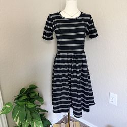 Lularoe black and white striped flowy midi dress Size M  #athleisure #flowydress #mididress #summerdress #blackdress